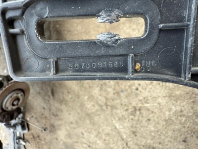 Направляющая крыла левый перед peugeot 2008 i 9678091680 фото №1