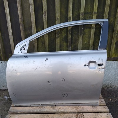 Suzuki kizashi двері лівий перед передні фото №1