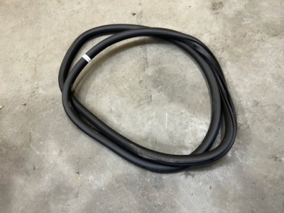 Прокладка двері задня ліва права peugeot 2008 ii фото №1