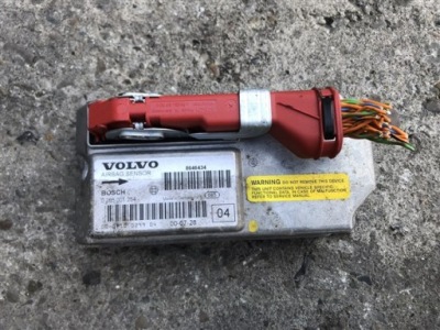 Модуля подушок датчик подушка безпеки volvo v70 2 2 8646434 фото №1