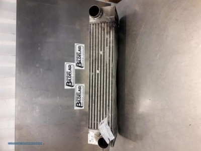 2004 bmw 5 e60 e61 интеркулер 17517791909 фото №1