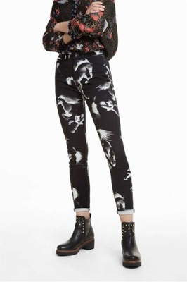 Desigual exotic jeans spodnie z nadrukiem 34/XS