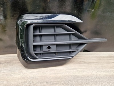 Решітка vw touareg r-line 760853664a фото №1