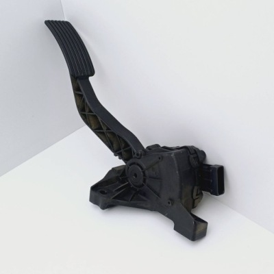 Потенціометр газу smarty forfour i 1.5 tdi a4543000104 nr67 фото №1