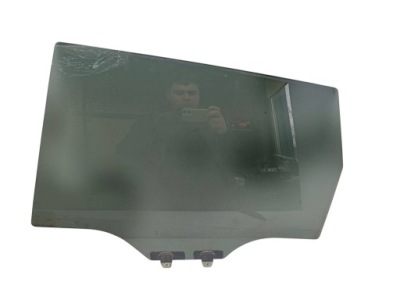 Honda fr-v 2008 скло двері задніх фото №1