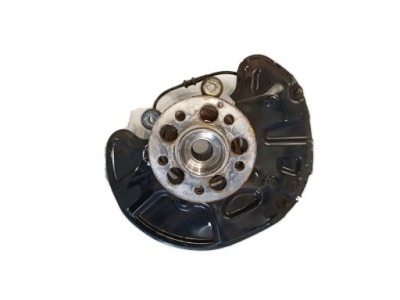 Поворотний кулак лівий перед mercedes c218 x218 4matic фото №1