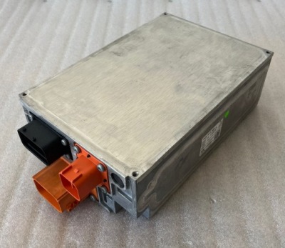 Зарядний пристрій акумулятор audi 5qe915684j фото №1