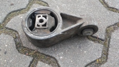 Ford transit connect 1.8 подушка коробки передач фото №1