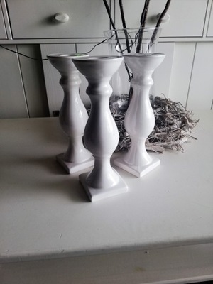 Świecznik ceramiczny biały