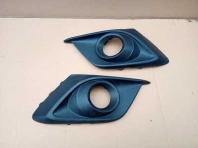 Mazda 3 левая правая решётка бампера перед переднего 2013r.- фото №1