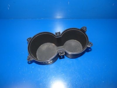 Hyundai ix35 кронштейн na чашки вкладиш бардачка фото №1