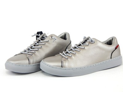 Buty LEVI'S r 39\25,7 cm