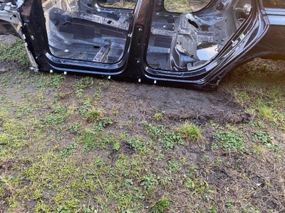 Audi a6 c8 kombi порог блок двигателя левый четверть фото №1