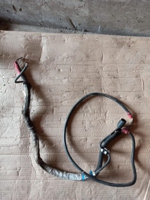 Przewóod клема pus плюсова bmw e90 e91 n47 фото №1