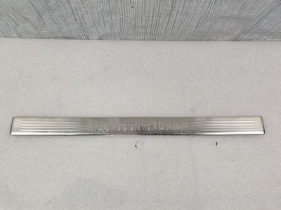 Молдинг порог перед w212 a2126860936 фото №1