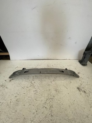 Балка бампера audi a4 b9 8w0 фото №1