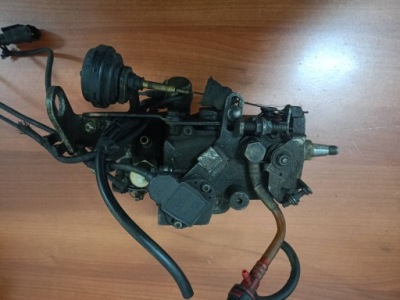 Насос впрыскная volvo v40 1.9d r8448b260a фото №1