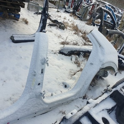 Hyundai kona четверть правая сторона блок двигателя порог фото №1