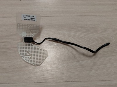 Mercedes vito w447 модуль антенны radiowej a4479053104 europa оригинальный номер фото №1