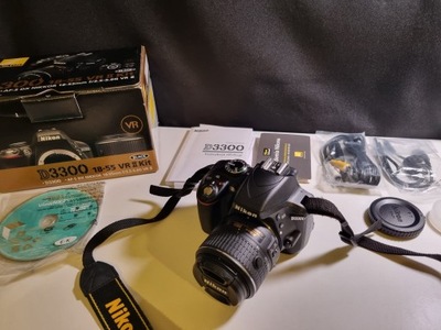 Lustrzanka Nikon D3300 z obiektywem 18-55 komplet z pudełkiem, stan bdb.