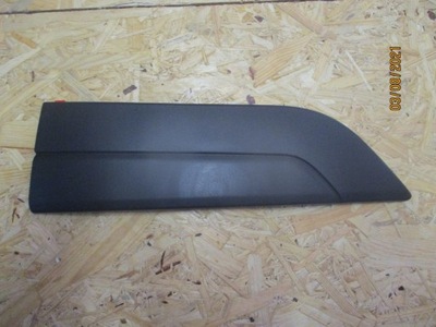 Iveco daily молдинг бампер правий перед 2014- фото №1