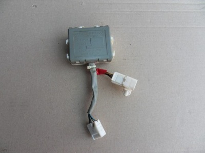 Блок керування модуль toyota prius i 97-03 85933-47010 фото №1