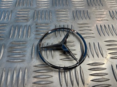 Mercedes w211 sedan емблема кришки багажника задня фото №1