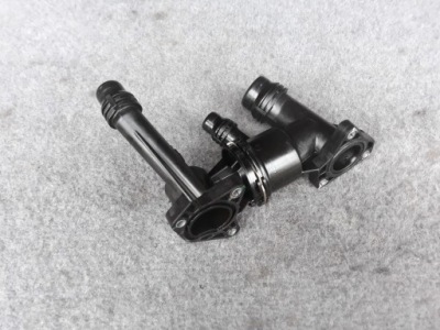 Bmw оригінальний номер 8576289 nowa корпус термостата g05 фото №1