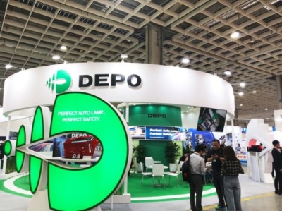 Лампа fiat doblo 01-04 права фара фото №1