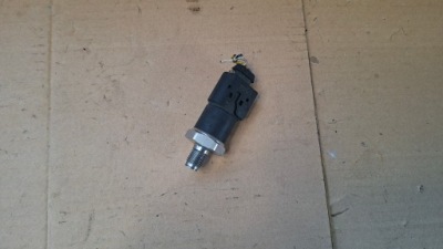 Датчик давления топлива mercedes w168 a0041531528 фото №1