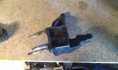 Opel vectra b - кронштейн двигуна фото №1