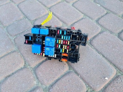 Коробка предохранитель renault captur ii 243805499r фото №1