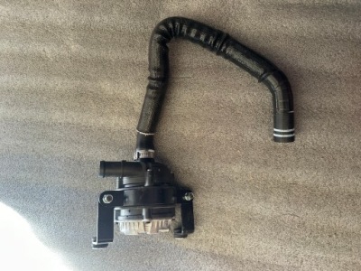 Насос води ferrari 000838313.... фото №1