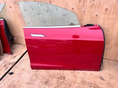 Tesla model s двері праве перед передні фото №1