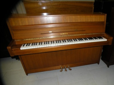 pianino YAMAHA stan idealny AKUSTYCZNE