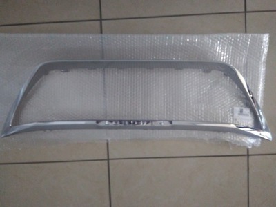 Хром решётка радиатора перед peugeot 3008 9810869380 2017- фото №1