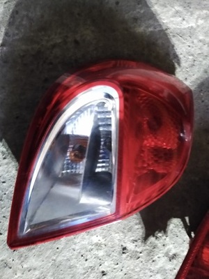 FARO RENAULT CLIO 3 1,5 DCI 2005-2012 PARTE TRASERA IZQUIERDA 8200886944  