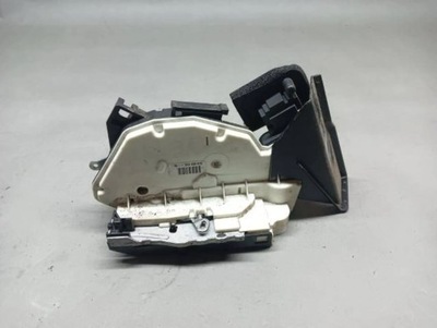 Skoda yeti замок дверь левый задняя фото №1