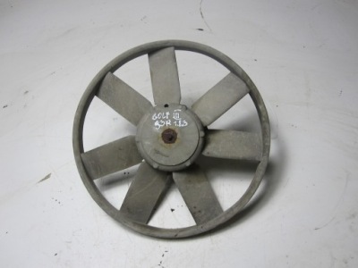 Вентилятор радиатора vw golf 3 1.8 93r фото №1