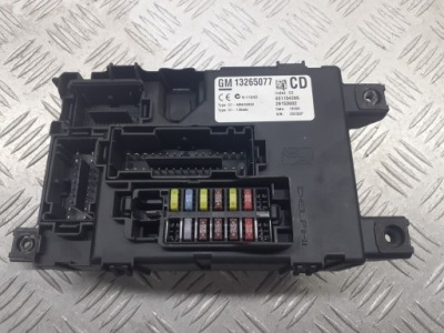 Коробка запобіжників opel corsa d 1.2 13265077 фото №1