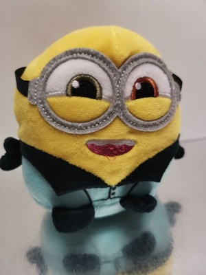 Minionek BOB maskotka zapinka MINIONKI