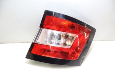 Лампа права задня skoda fabia iii фото №1