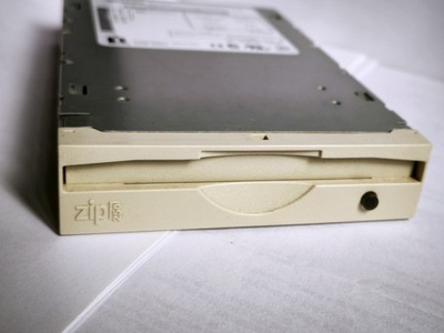 Iomega Z250ATAPI 250MB Zip Disk Drive