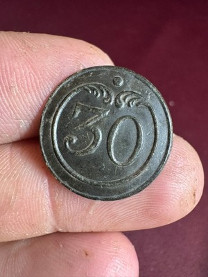 Guzik napoleoński z numerem 33, cały