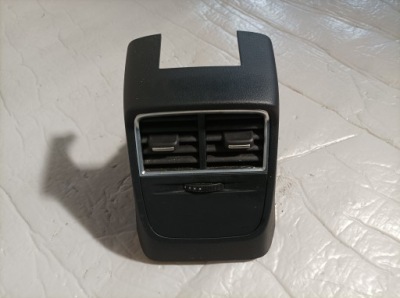 Audi s3 8v решётка обдув задняя 8v0819203 фото №1