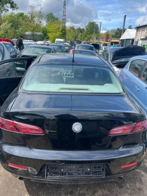 Alfa romeo 159 крышка багажника задняя nero carbonio 876 фото №1