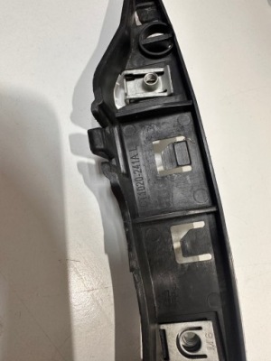 Правый передний направляющая opel insignia 13238444 2008-2017 фото №1