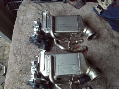 Радіатор вихлопних газів egr audi 05l131512a фото №1