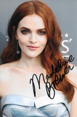 Autograf Madeline Brewer