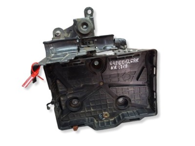 Основание корпус аккумулятор 648601269r renault clio iv captur i 2012- фото №1